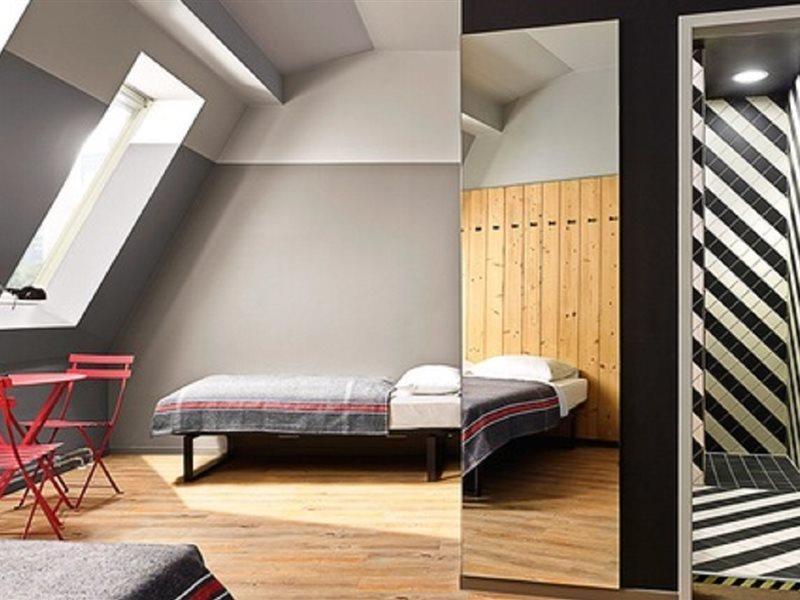 Hostel Generator Mitte